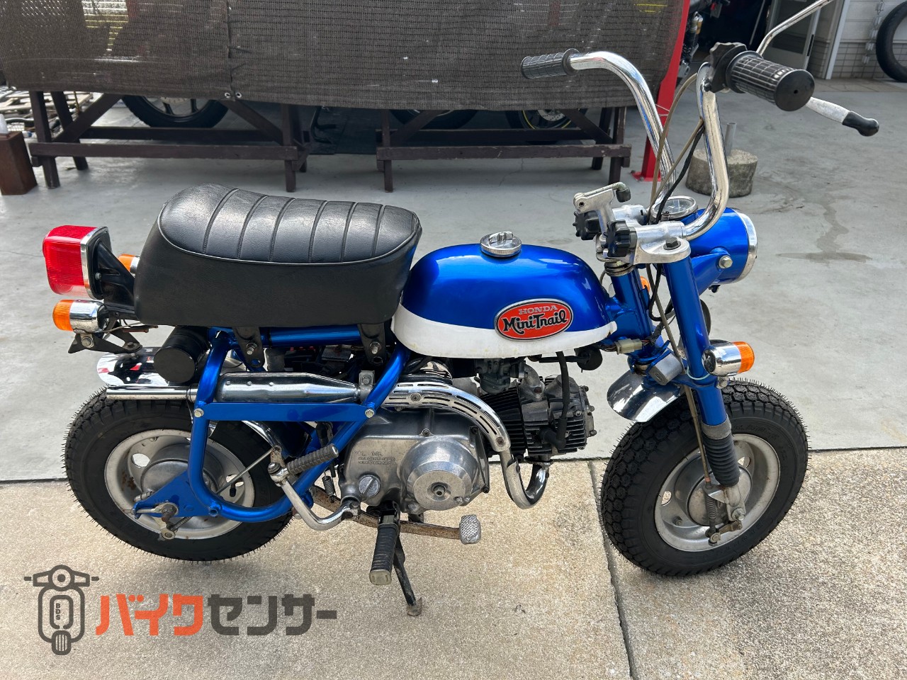 ホンダモンキーZ50Z EBBRO 1⁄10 Scale HONDA MONKEY Z50Z Blue Color w