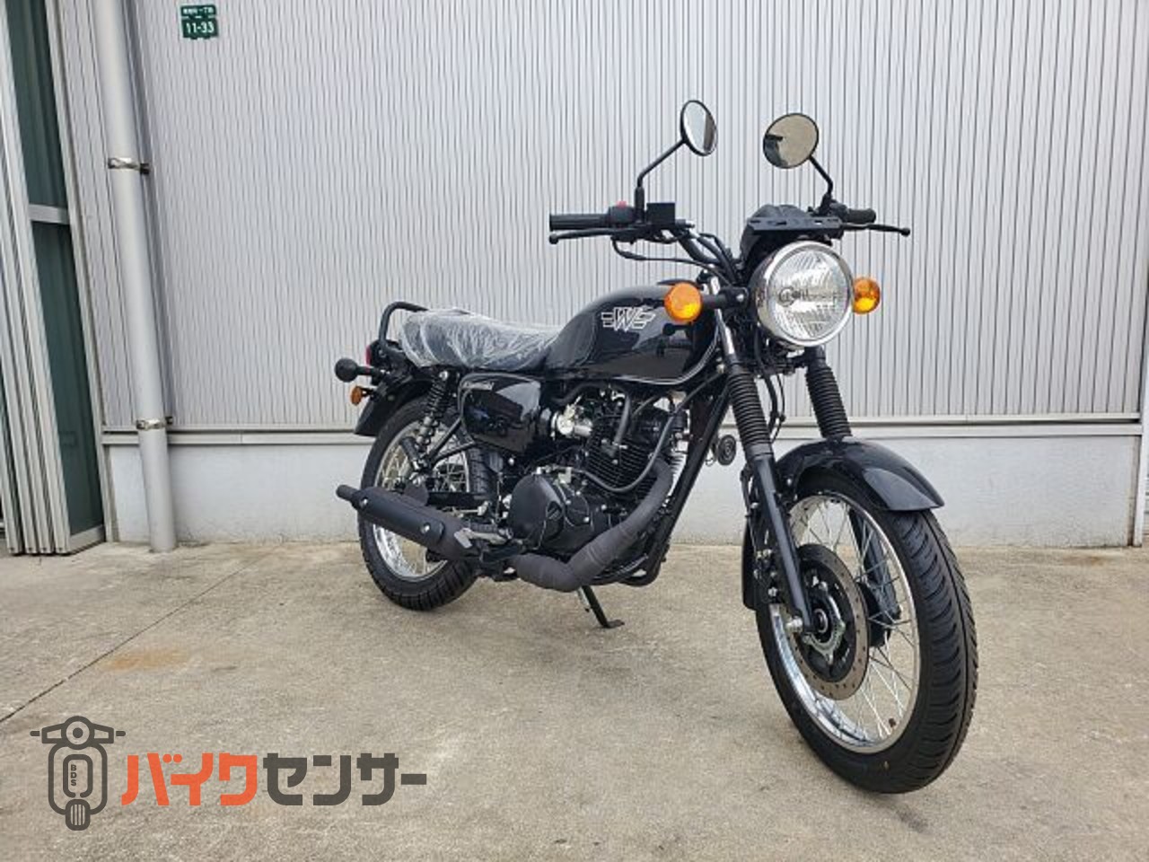 Kawasaki カワサキ w175 新古車 ワンオーナー
