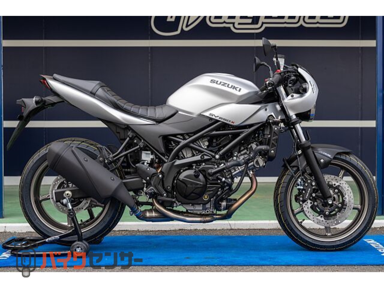 スズキ SV650X 2023年モデル マットソードシルバーメタリック