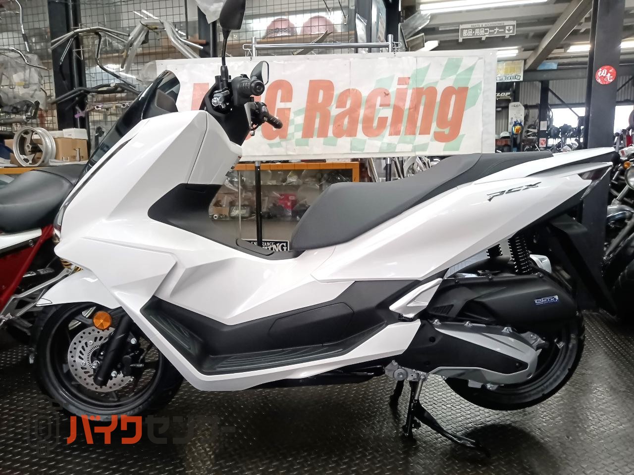 ホンダ PCX125 2025年最新モデル ABS 新エンジンESP＋