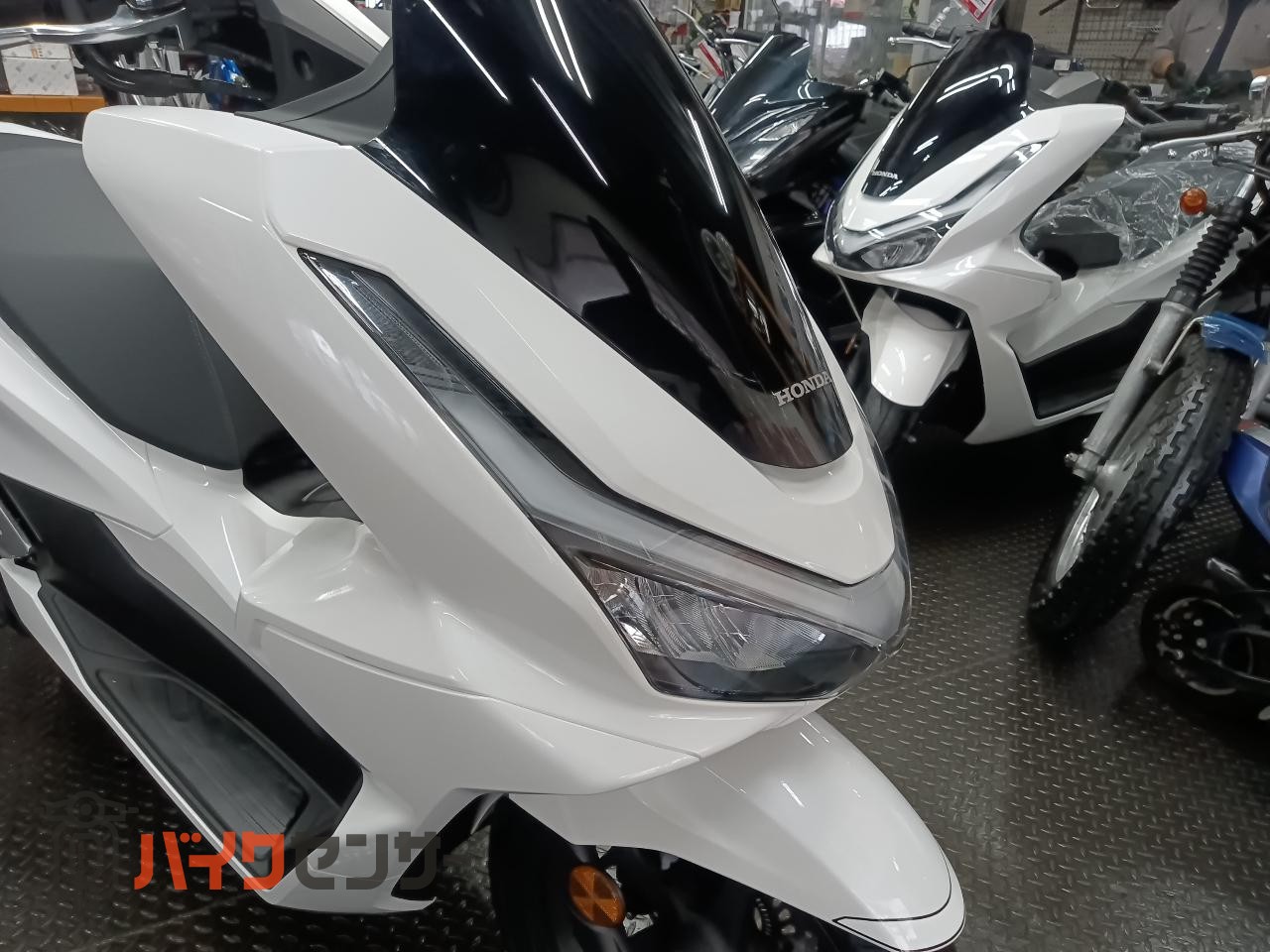 ホンダ PCX125 2025年最新モデル ABS 新エンジンESP＋