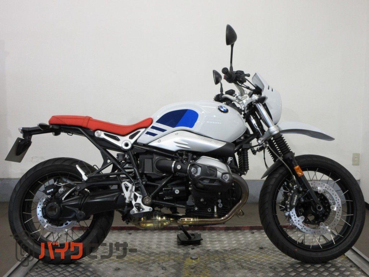 BMW R NINE TアーバンGS グリップヒーター標準装備 クラシカル 51408