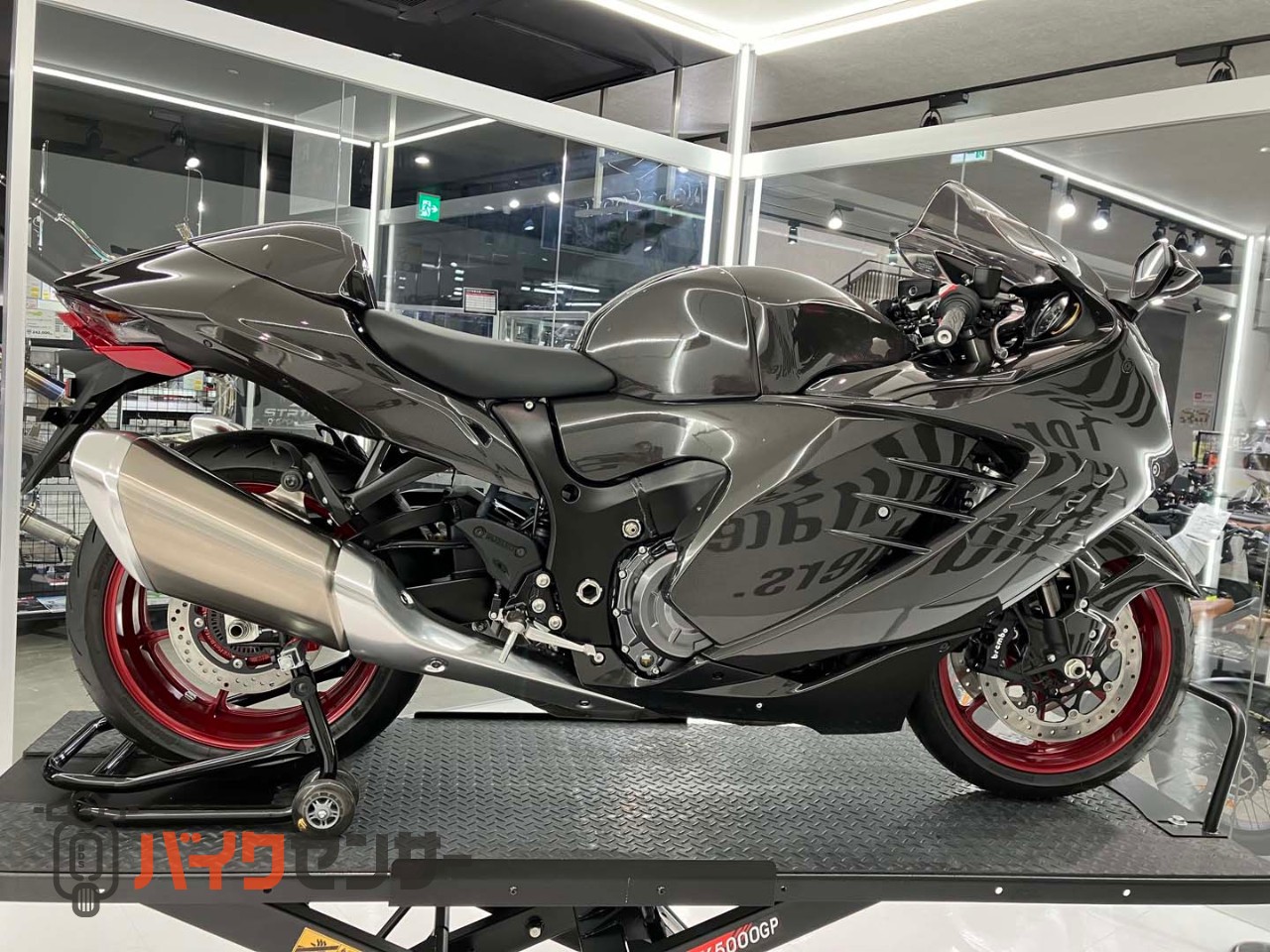 スズキ ハヤブサ NAPS SPORTS フルドライカーボンボディ