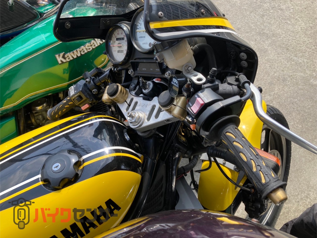ヤマハ 【動画あり】RZ250R 29L インターカラー シートカウル B286579