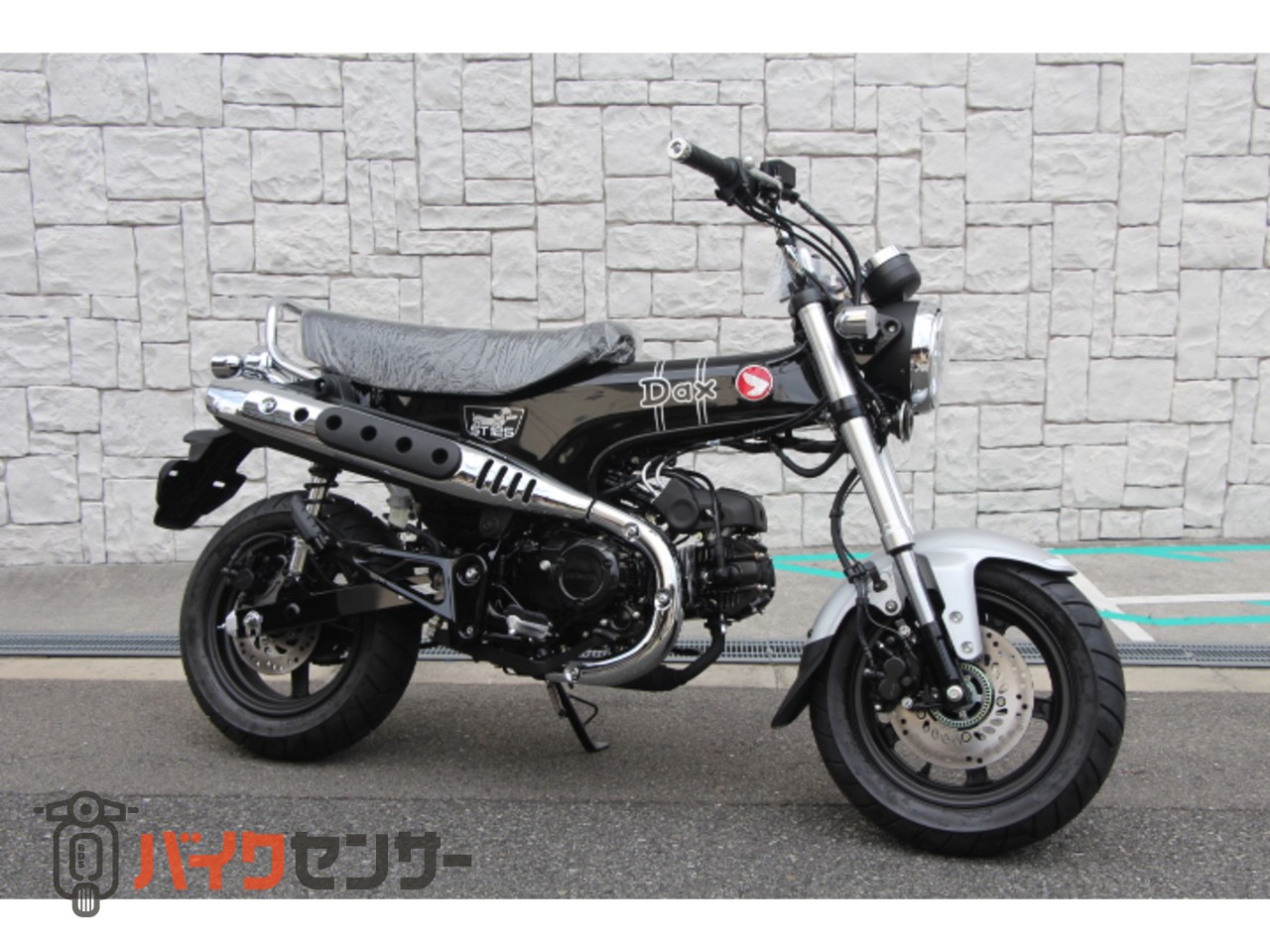 ホンダDAX125(2024年6月新車登録)
純正タイヤ前後セット 2024新型ホンダ ダックス125に新色追加【初代イメージのブルー