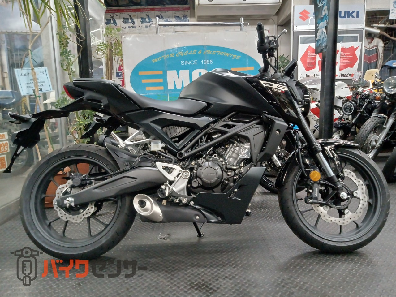 ホンダ CB125R 2024年新型モデル 水冷4ストロークDOHC単気筒 