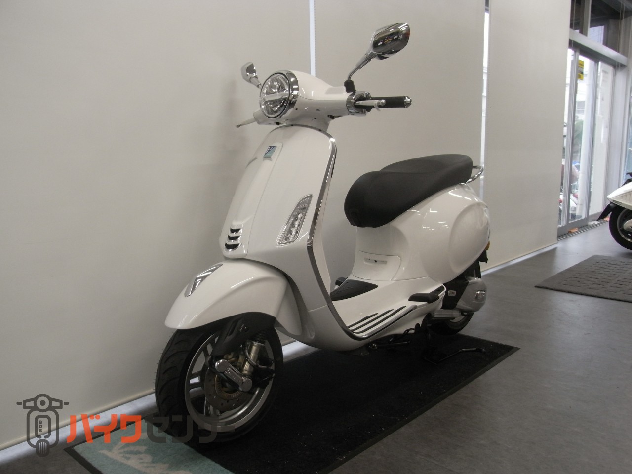 ベスパ プリマベーラ125ABS イノチェンテホワイト B335298| BDSバイク