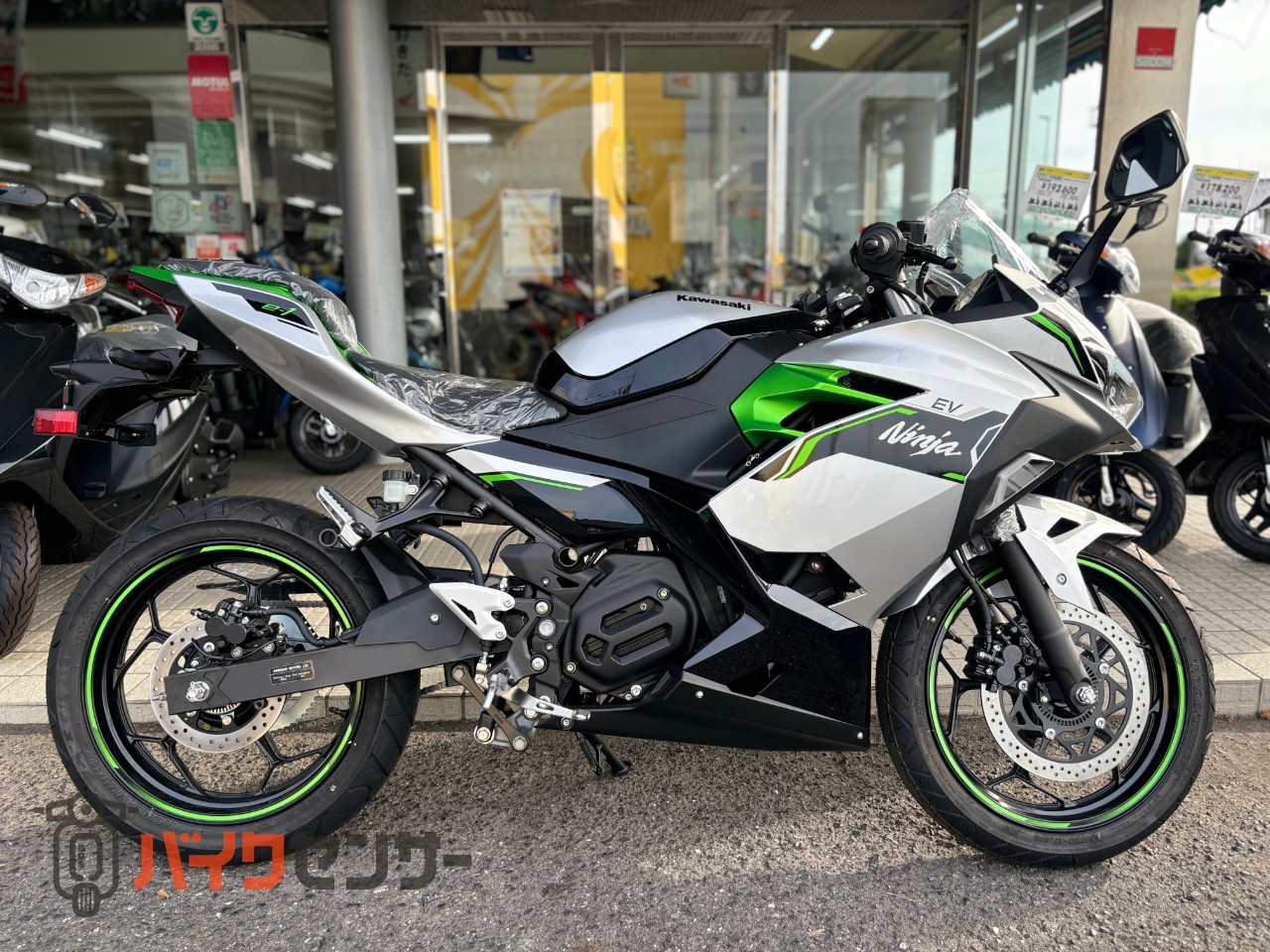 カワサキ NINJA e-1 新車 B363859| BDSバイクセンサー