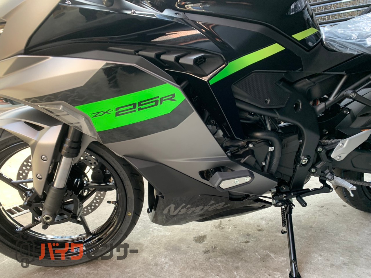 カワサキ Ninja ZX-25R SE 2026年モデル メーカ保証2年新車 B367971