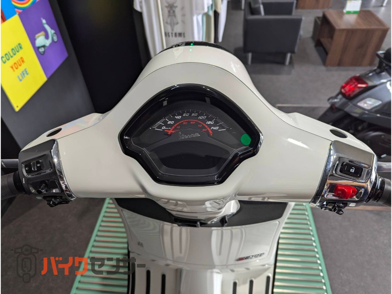 GTS300 SUPER SPORT　純正ヘルメットプレゼント中/7