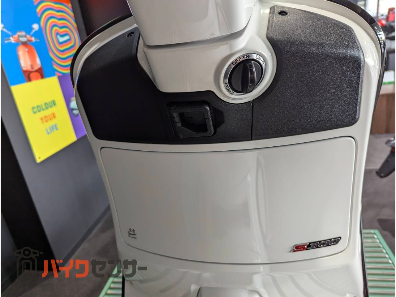 GTS300 SUPER SPORT　純正ヘルメットプレゼント中/11