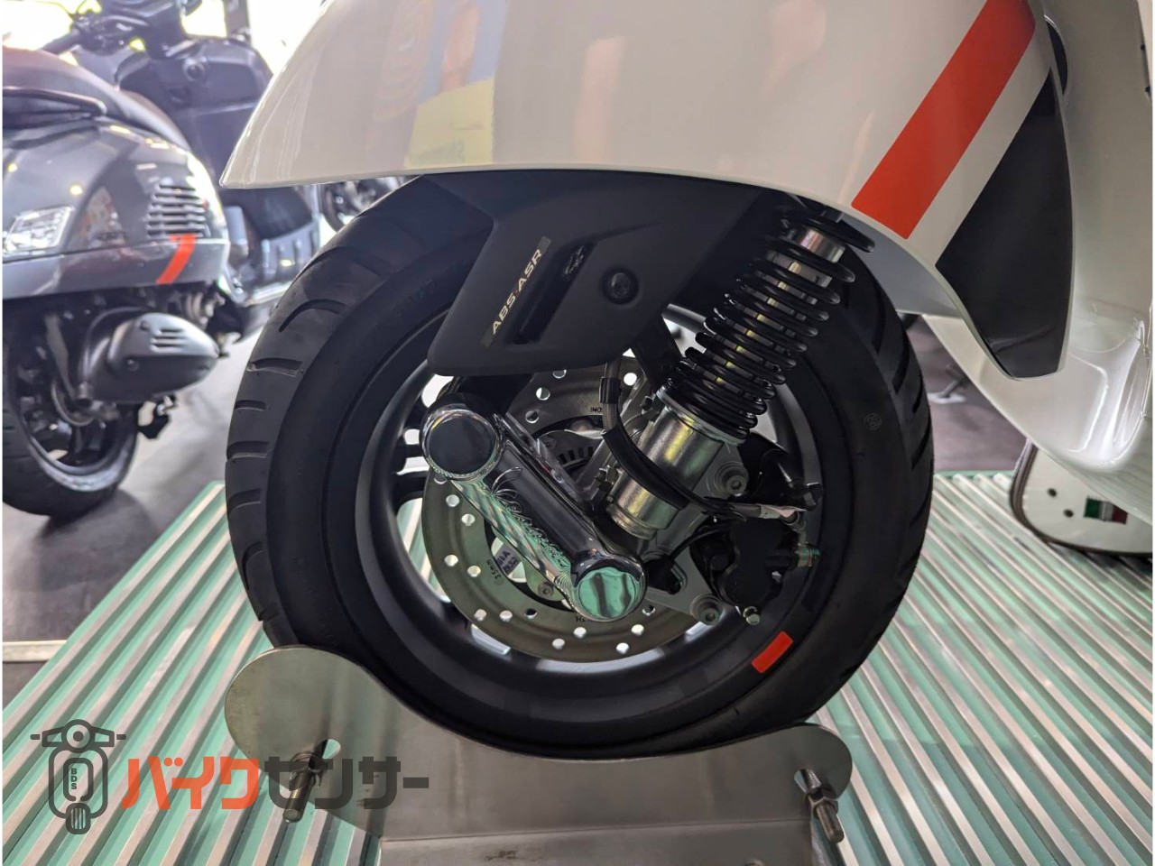 GTS300 SUPER SPORT　純正ヘルメットプレゼント中/26