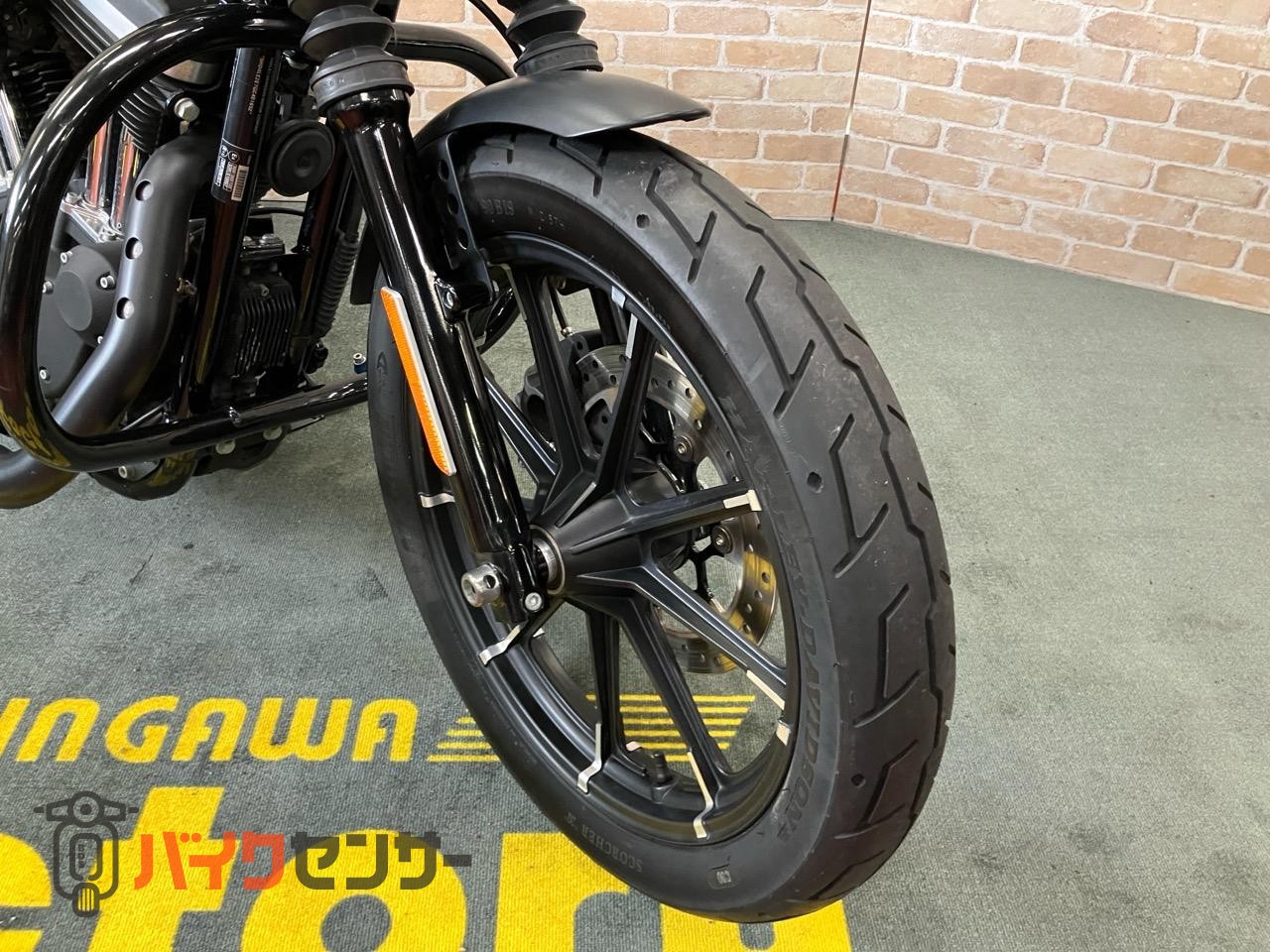 XL883N アイアン 後期 バッカーニマフラー ペアライド サイドバック エンジンガード_8