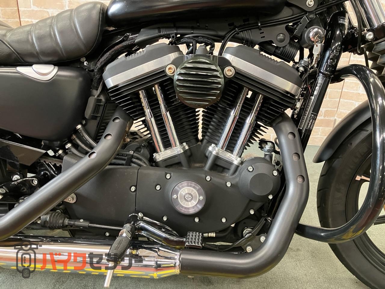 XL883N アイアン 後期 バッカーニマフラー ペアライド サイドバック エンジンガード_14