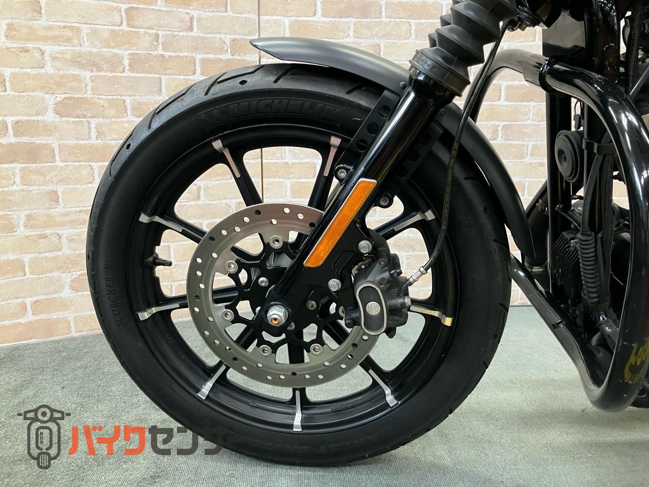 XL883N アイアン 後期 バッカーニマフラー ペアライド サイドバック エンジンガード_44