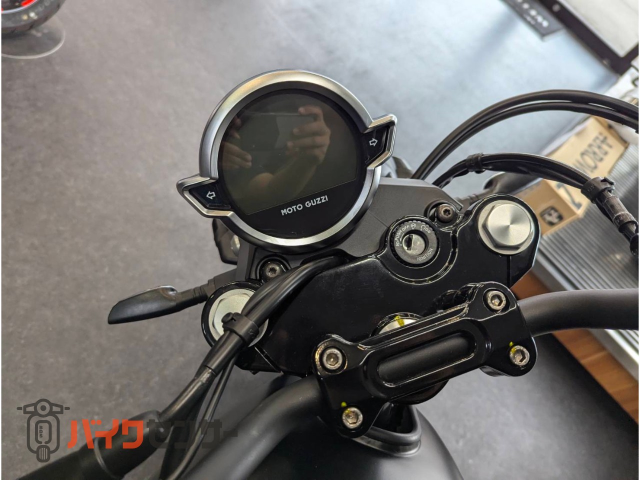 V7ストーン　新車　2023年モデル　メーカー保証/6