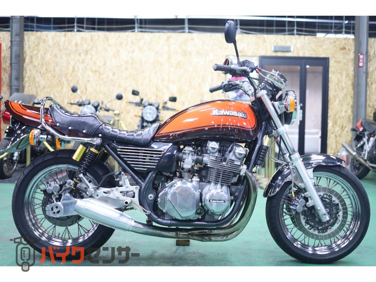 カワサキゼファー7半 低走行02066KM 超希少の火の玉 カラー予備車検