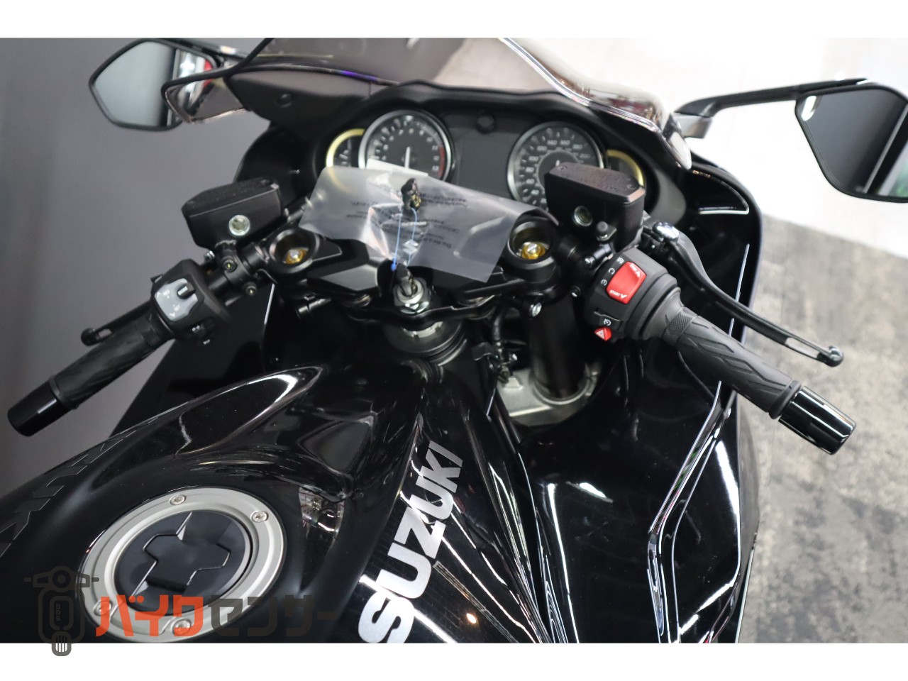 スズキ ハヤブサ 2025モデル 新車 グラススパークルブラック B405717