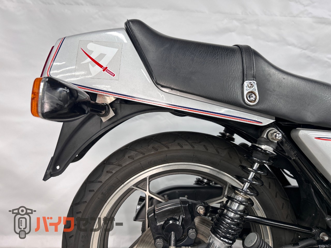 スズキ GSX400F ジーフォー シルバー 1981年モデル B418174| BDSバイク