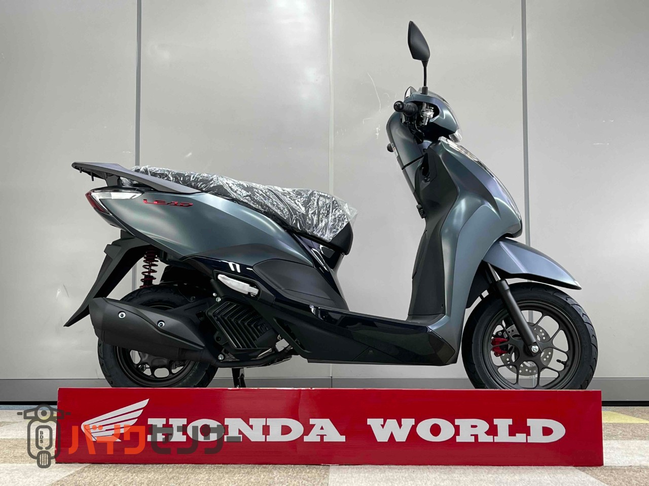 本日入荷！現在入手困難車輌！新型HONDAリード１２５新車販売中！即納車両在ります ホンダ リード125 新車2025年新型 FI車 マッドディムグレー