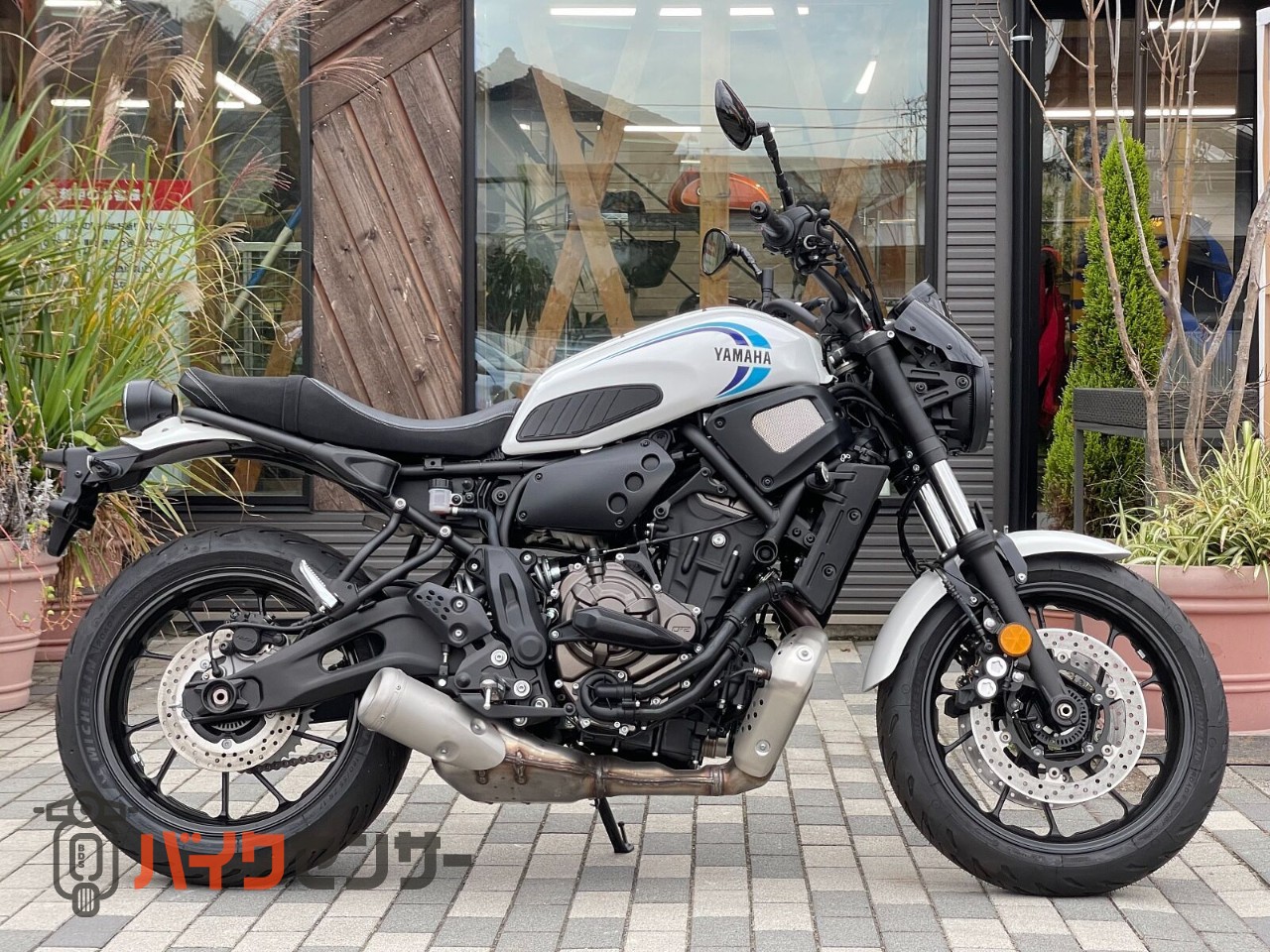 YAMAHA XSR700 YSP ローシート YAMAHA XSR700 YSP ローシート