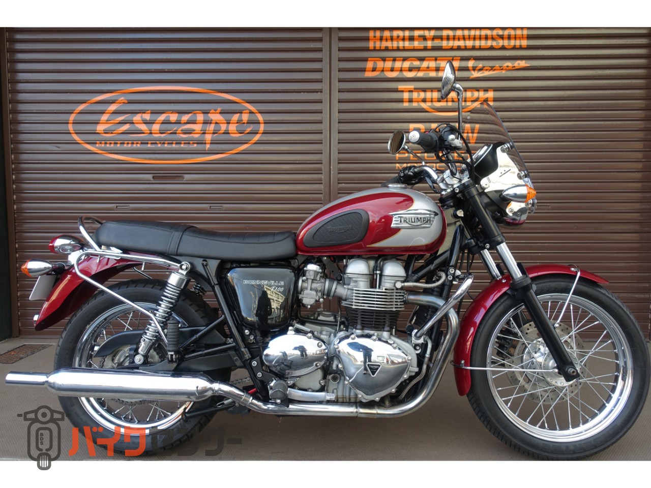 トライアンフ ボンネビルT100 ミドルスクリーン グラブバー エンジン 