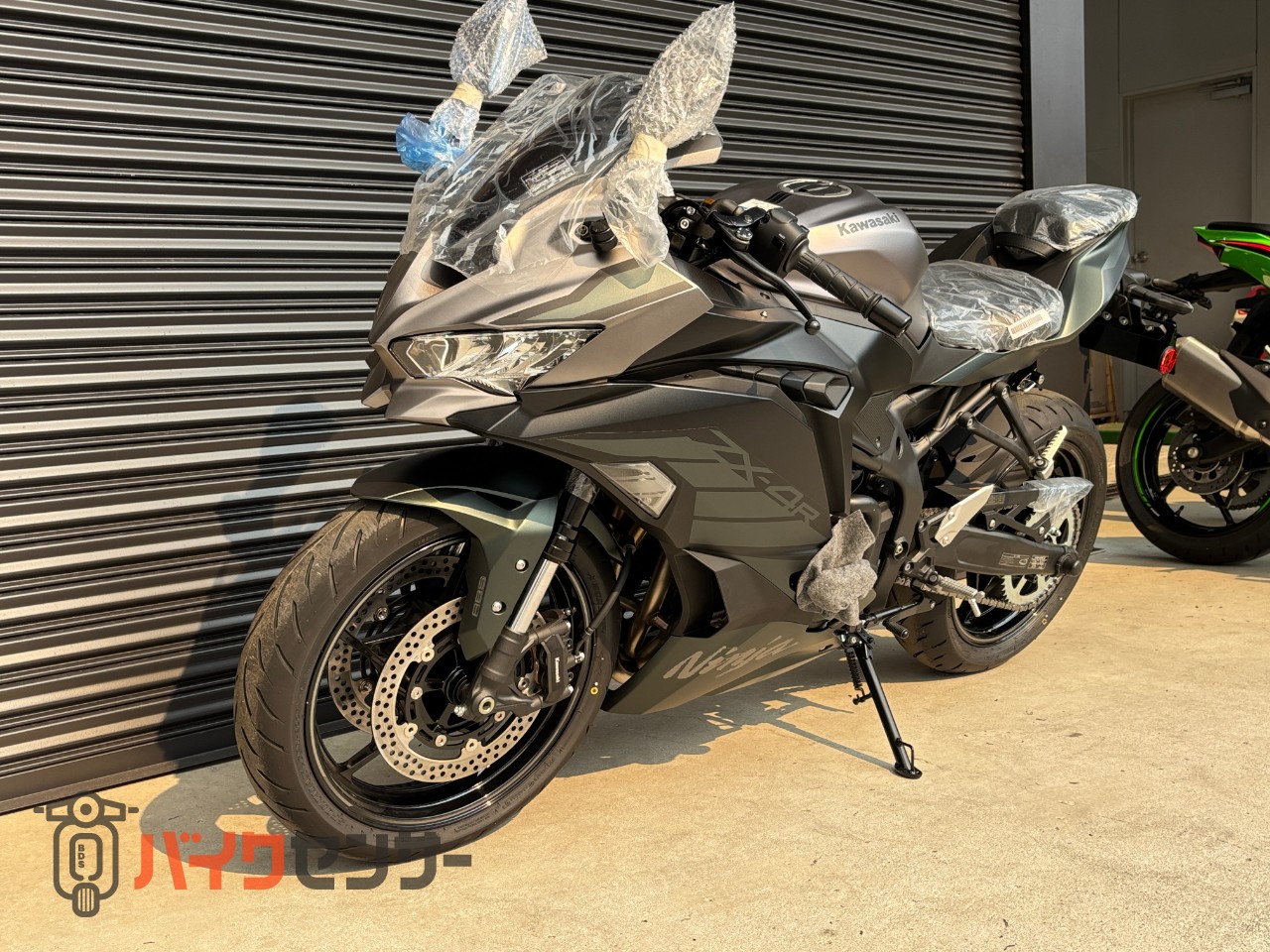 しぃ⭐︎ページ カワサキ NINJA ZX-4R SE 2025年 国内正規モデル B444636| BDSバイク