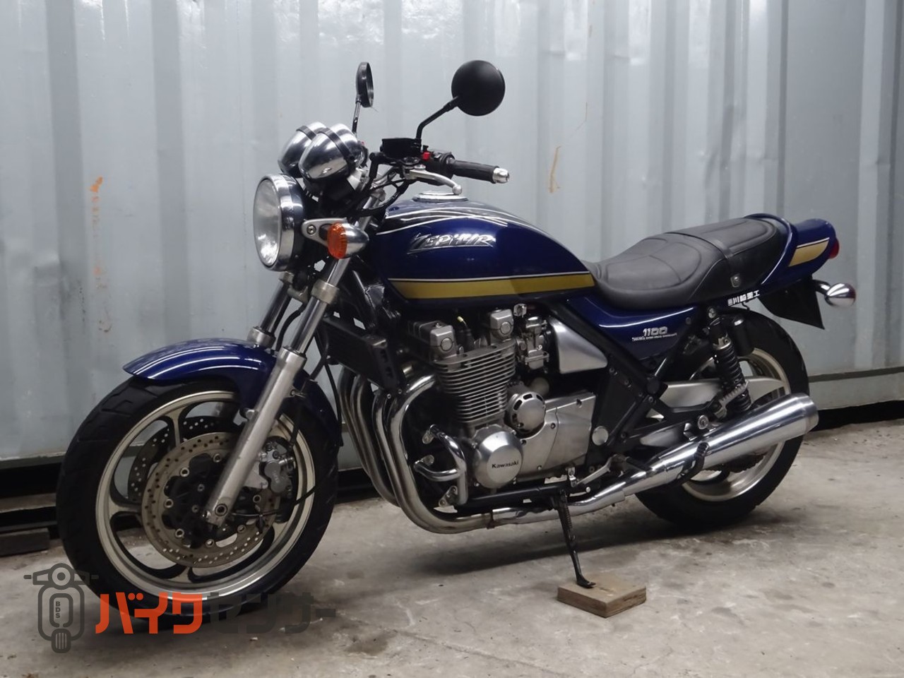 Kawasaki ゼファー1100 純正外装【美品】タイガーカラー Kawasaki ゼファー1100 純正外装【美品】タイガーカラー Kawasaki