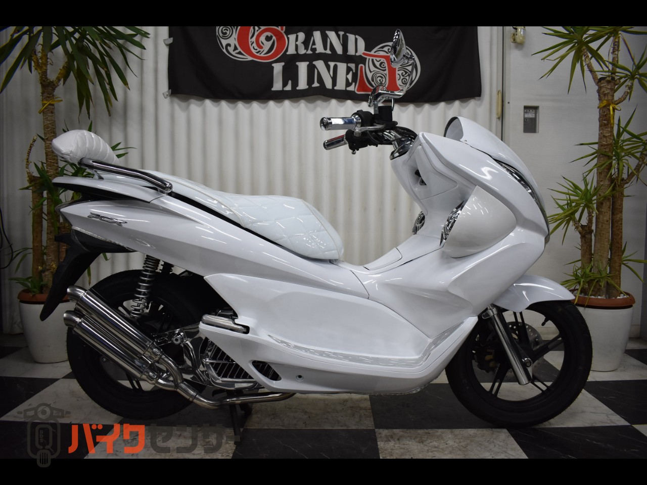 PCX 125 ホワイト 白 ちょいカスタム