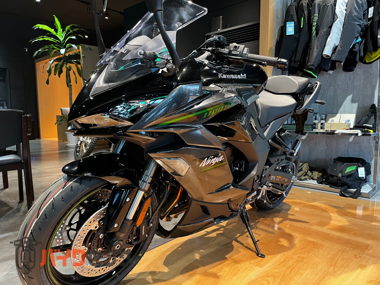 カワサキ NINJA1100SX 2025年モデル ETC2.0標準装備 USB-C標準装備