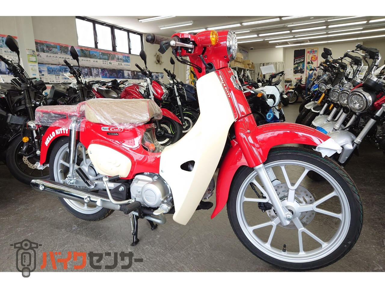 ホンダ スーパーカブ110 HELLO KITTY受注期間限定モデル B484659| BDS