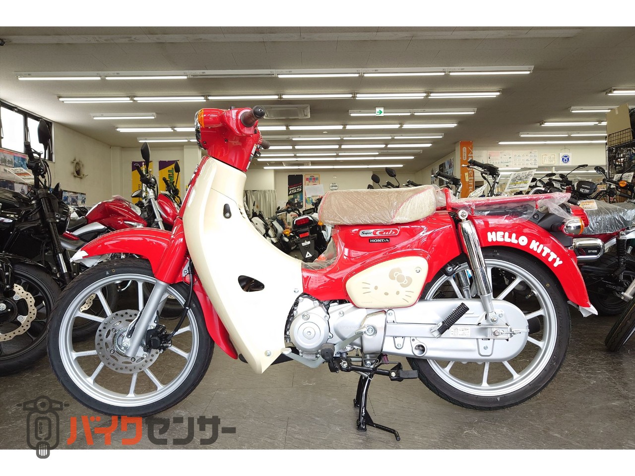 ホンダ スーパーカブ110 HELLO KITTY受注期間限定モデル B484659| BDS