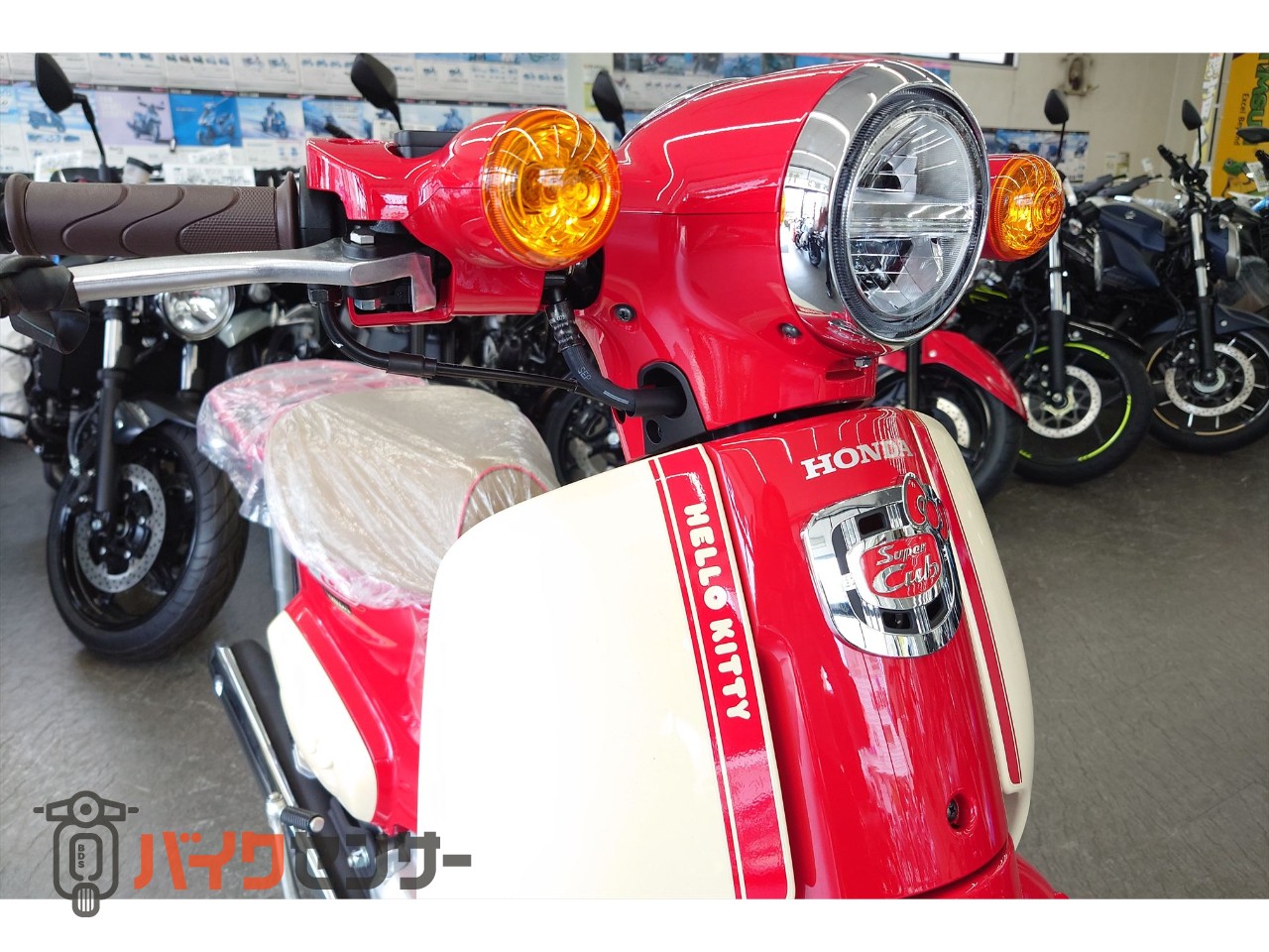 ホンダ スーパーカブ110 HELLO KITTY受注期間限定モデル B484659| BDS