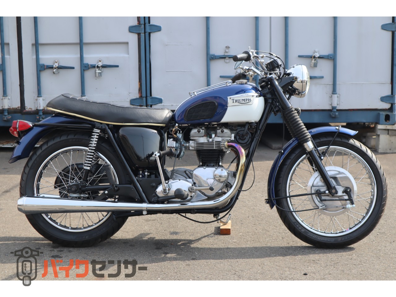 特価 Provence Moulage (1/43) トライアンフ TR6 コーギー CC08501 1/12 トライアンフ TR6 トロフィー (風化塗装