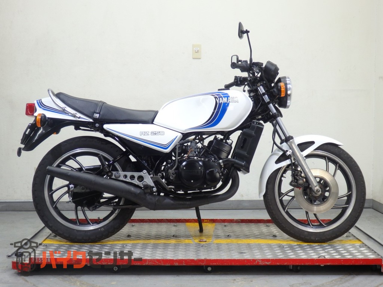 カスタム多数！YAMAHARZ250 （ホット＆クール RZ250（ヤマハ