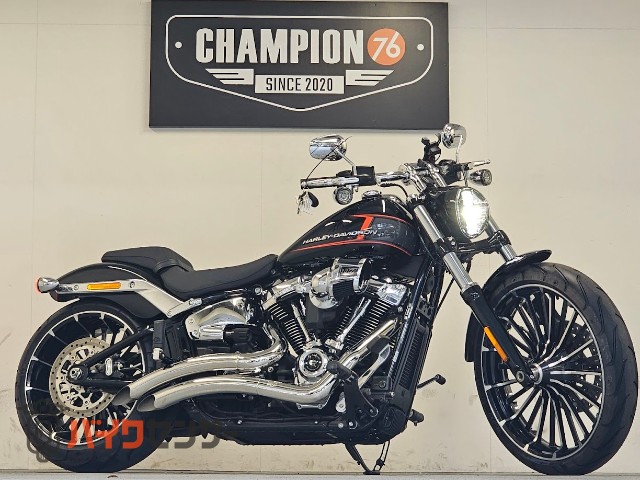 FXBR ソフテイルブレイクアウト １１７　Ｖａｎｃｅフルエキ　トライジャサイドナンバー　ＨＤ純正サイドバッグ　キジマハンドルバ