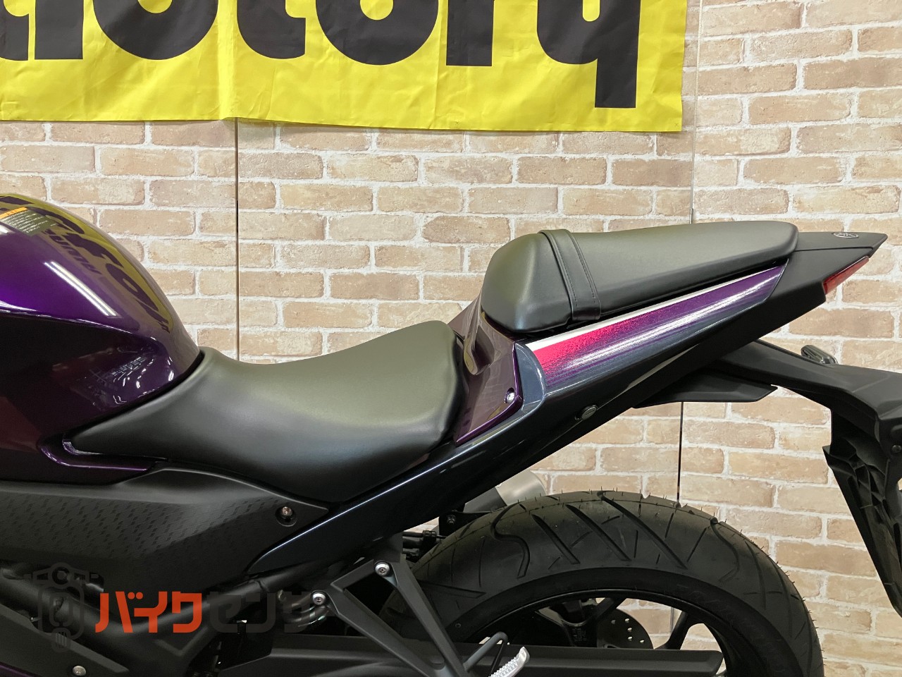 YZF-R25 LEDウインカー搭載モデル　FI車　ABS_13