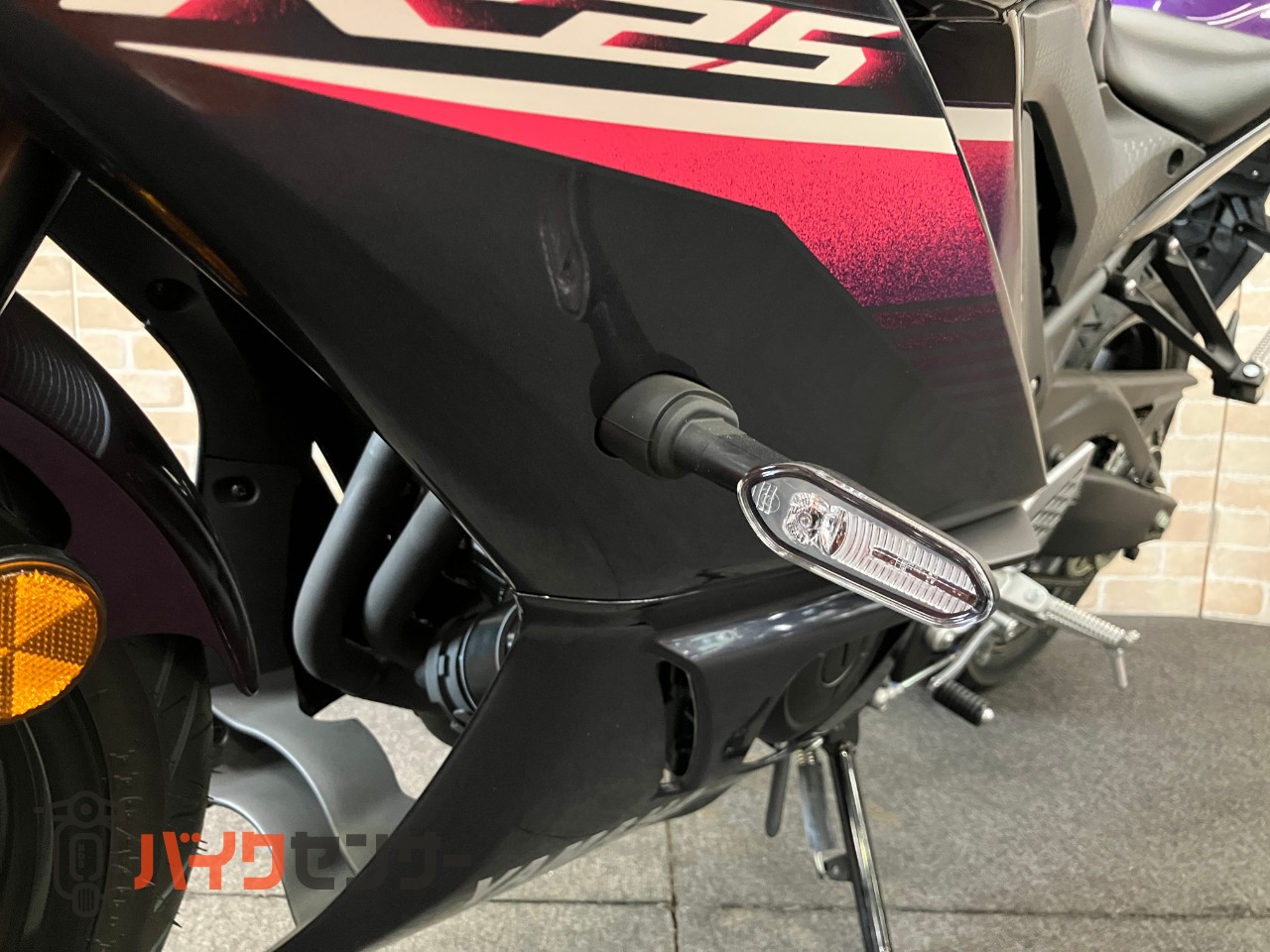 YZF-R25 LEDウインカー搭載モデル　FI車　ABS_20
