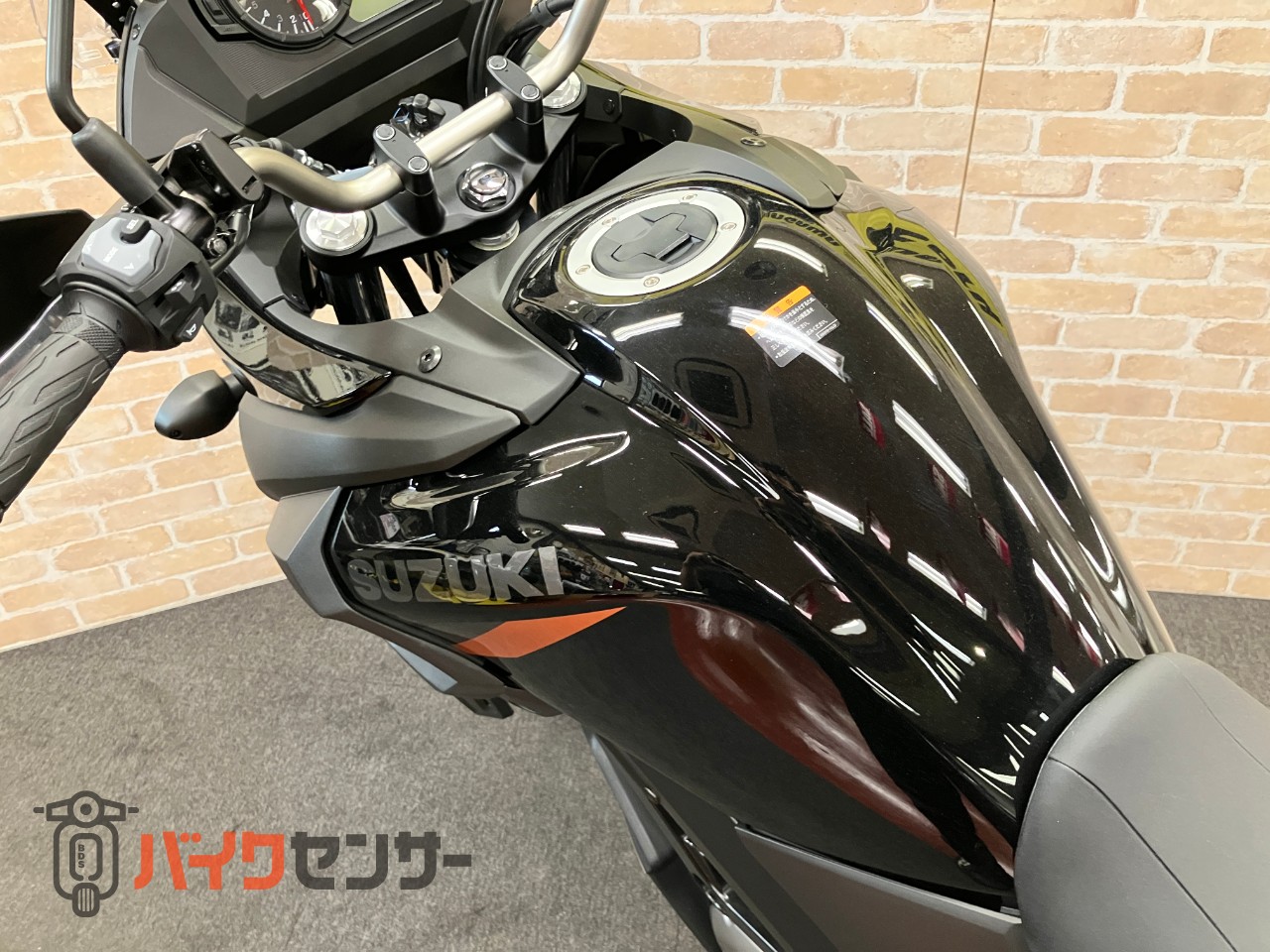 Vストローム650XT　2025ｙ　ファイナルモデル　即納可能　新車　ABS_9
