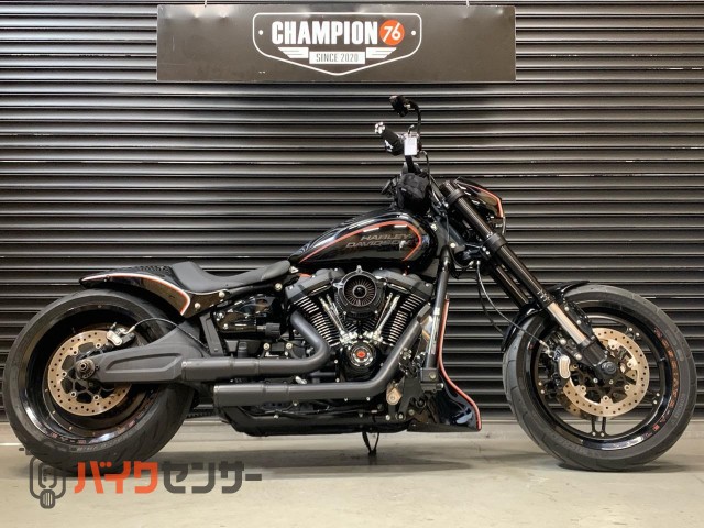 FXDRS ソフテイルFXDR114　バンス製マフラー　エアクリ　サイドナンバー　ショートフェンダー　チンスポイラー　等