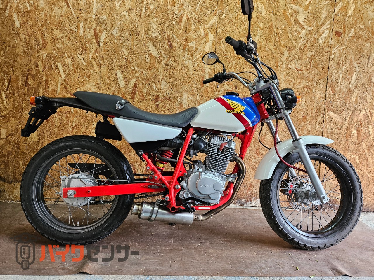 HONDA FTR223バイクタンク （ホワイト） Amazon | Honda(ホンダ) FTR223タンク白純正中古バイク部品