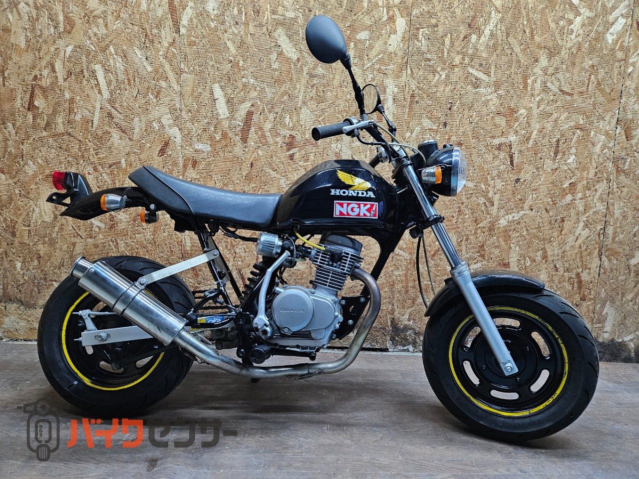 ★お支払い総額11.8万円★買取強化中！どんな車両も1万円～保証します！ ホンダ エイプ50 AC16 カスタムあり♪ 社外マフラー！カスタムベースにも♪ ホンダ エイプ50 AC16 カスタム車 B050228| BDSバイクセンサー