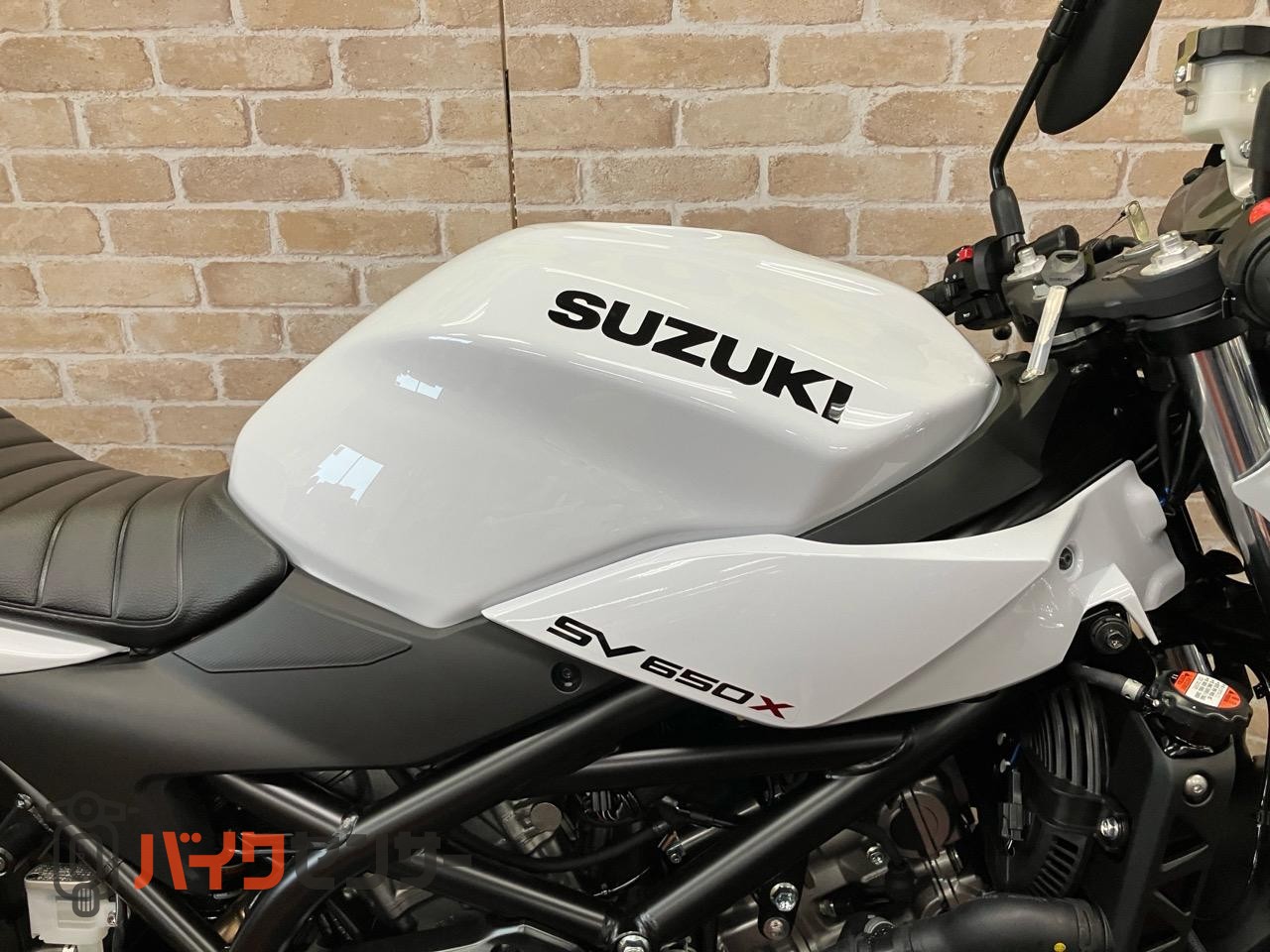 SV650X　2025年モデル　パールテックホワイト_9