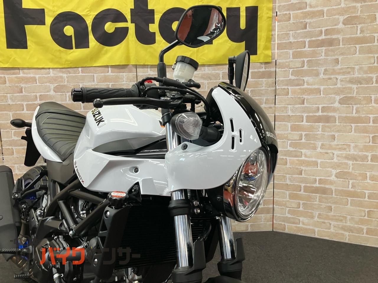 SV650X　2025年モデル　パールテックホワイト_16