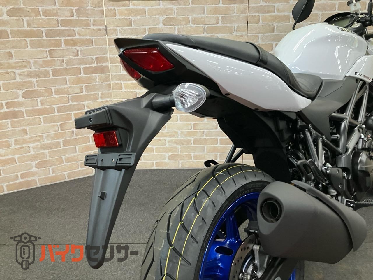 SV650X　2025年モデル　パールテックホワイト_27