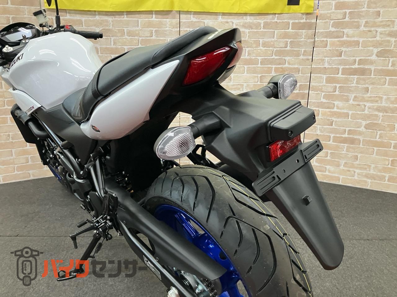 SV650X　2025年モデル　パールテックホワイト_31
