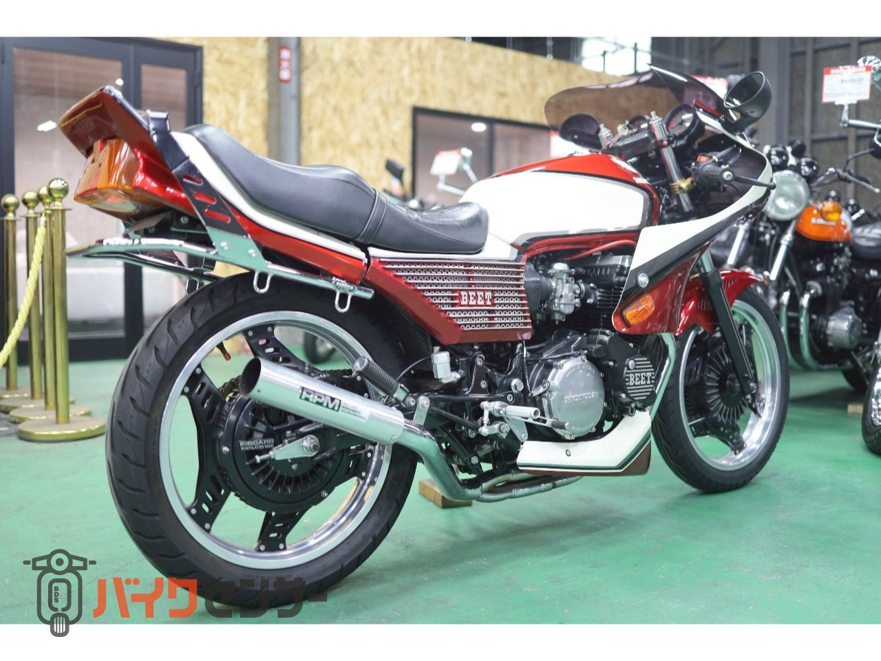 RS　CBX400F HONDA バイク用 リアカウル レッド ホワイト RS CBX400F HONDA バイク用 リアカウル レッド ホワイト CBX400F 東京
