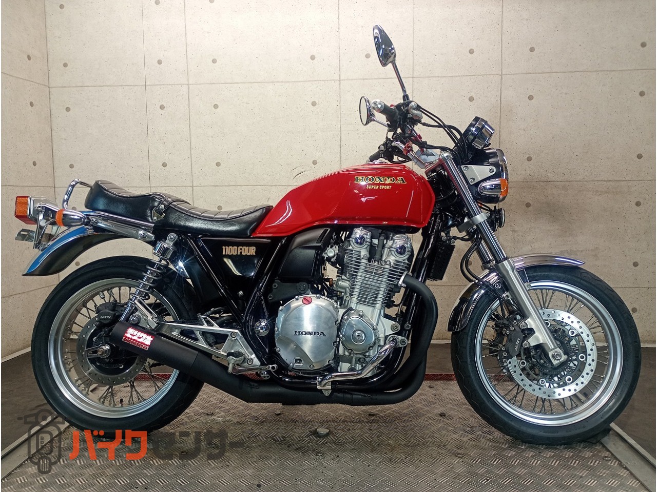 ホンダCB1100EXeパッケージ