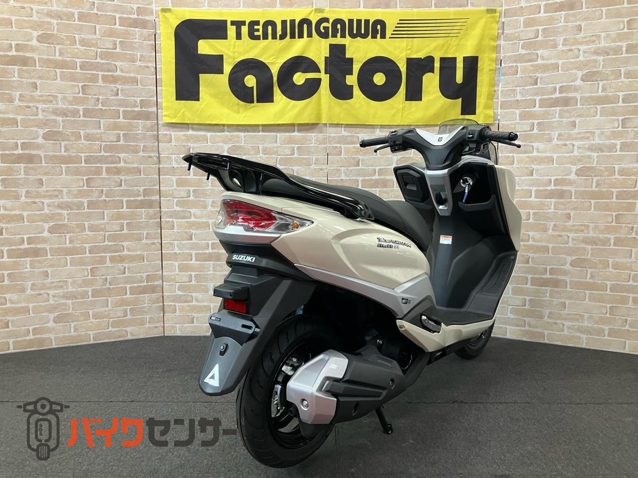 バーグマンストリート125EX 　M6モデル　SEPエンジン　アイドリングストップ　リアキャリア　サイドスタンド_3