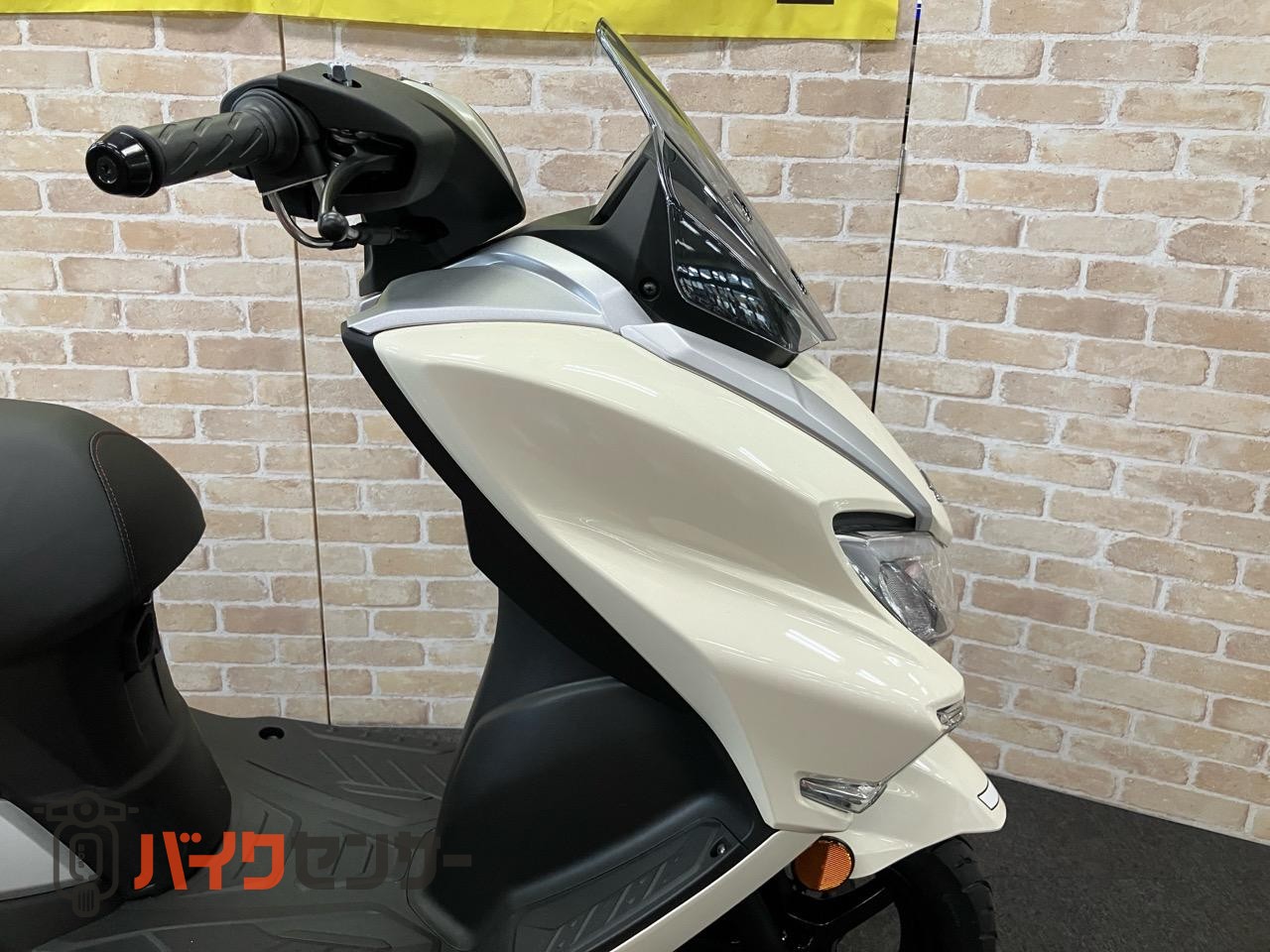 バーグマンストリート125EX 　M6モデル　SEPエンジン　アイドリングストップ　リアキャリア　サイドスタンド_11